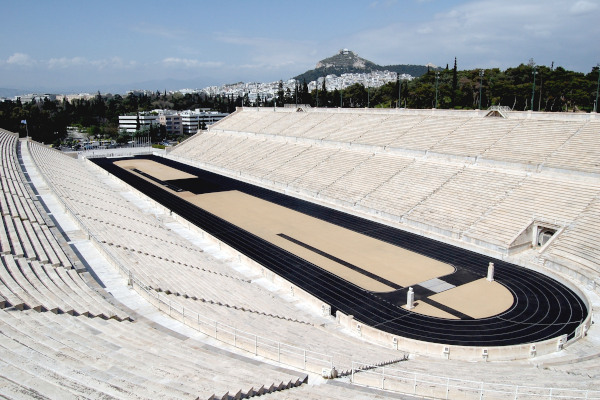 Μια επισκόπηση του εσωτερικού του Παναθηναϊκού Σταδίου της Αθήνας - το Καλλιμάρμαρο.