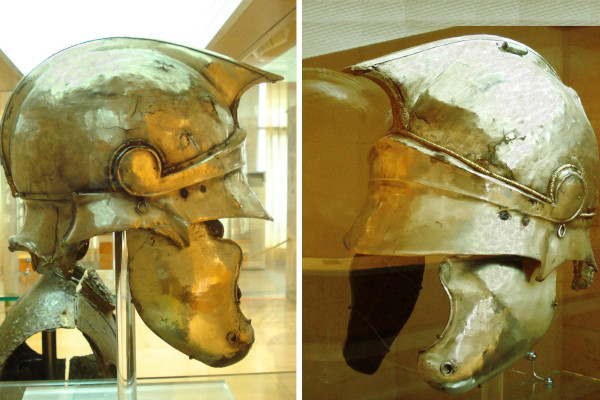 Το ασημένιο κράνος του βασιλιά της Ηπείρου Πύρρου, που εκτίθεται στο Αρχαιολογικό Μουσείο Ηγουμενίτσας.